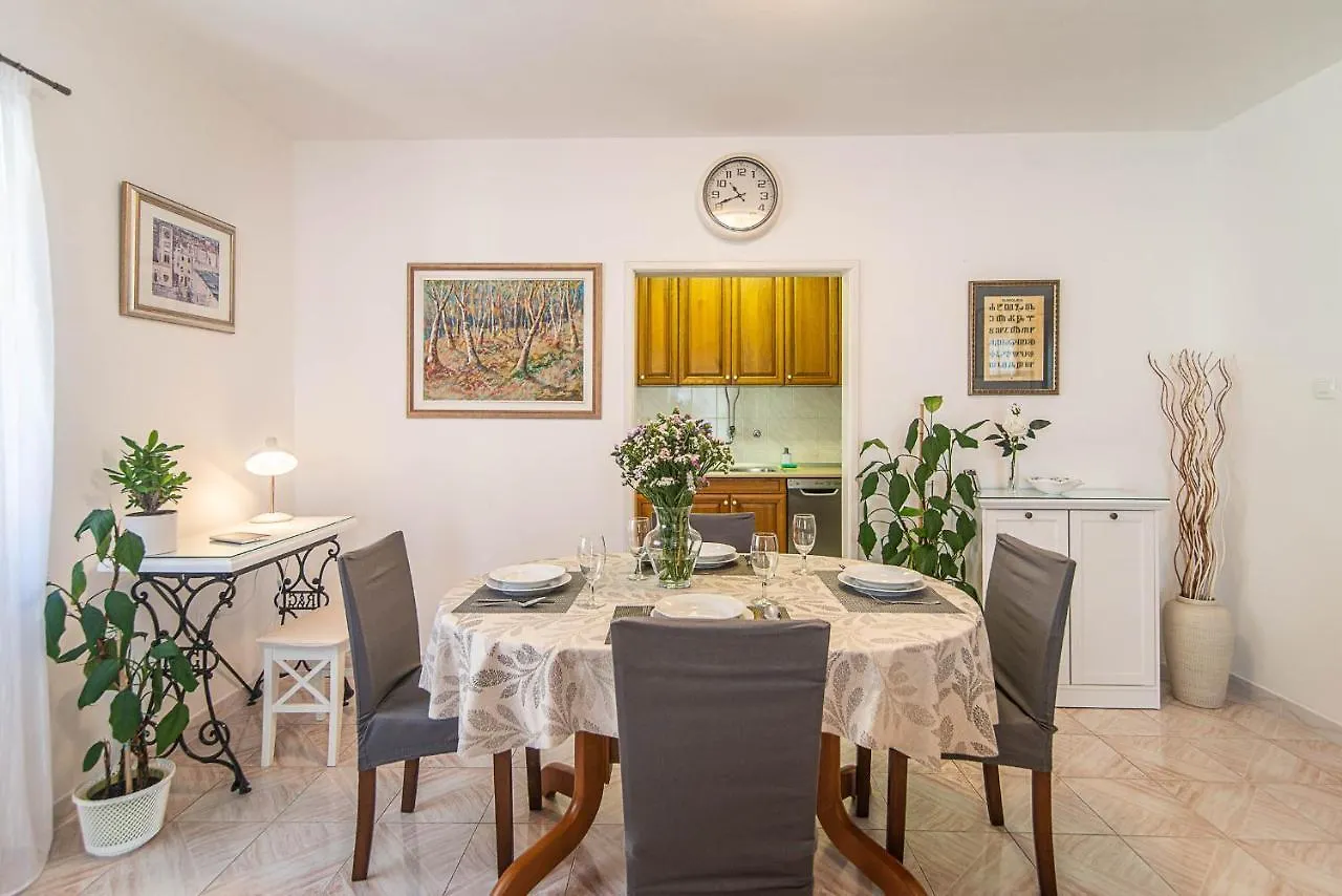 Apartment Revera Rovinj